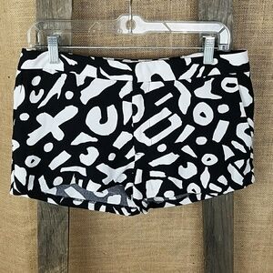 3/$24 Urban Outfitters Alice & Uo 4 black/white
